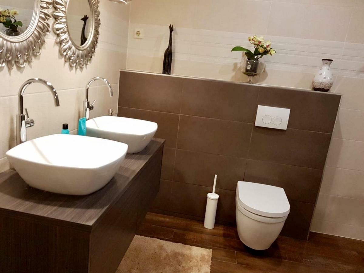 Beijerse Inn Nieuw-Beijerland Kültér fotó